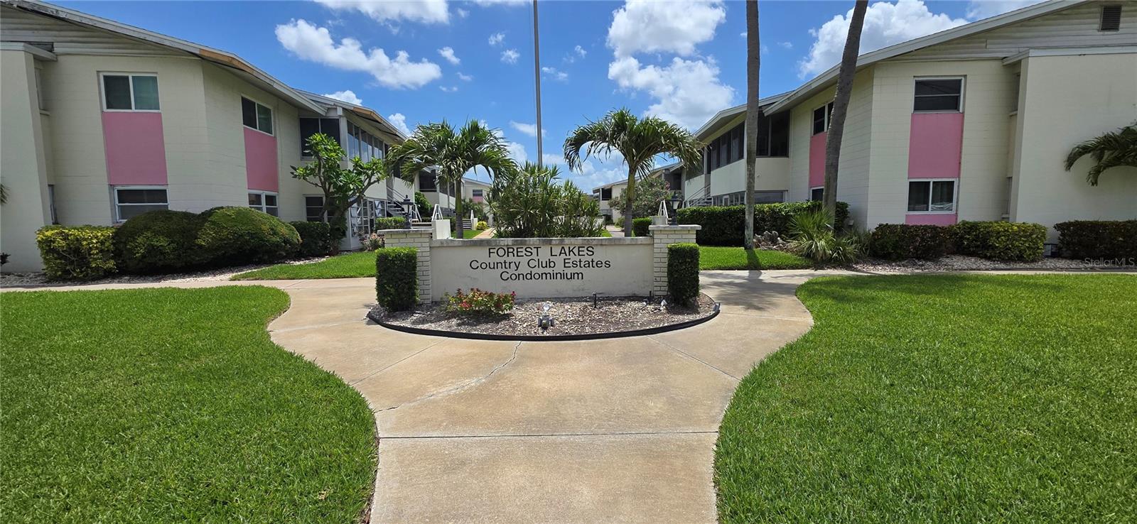 FOREST LAKES COUNTRY CLUB ESTATE - Residential