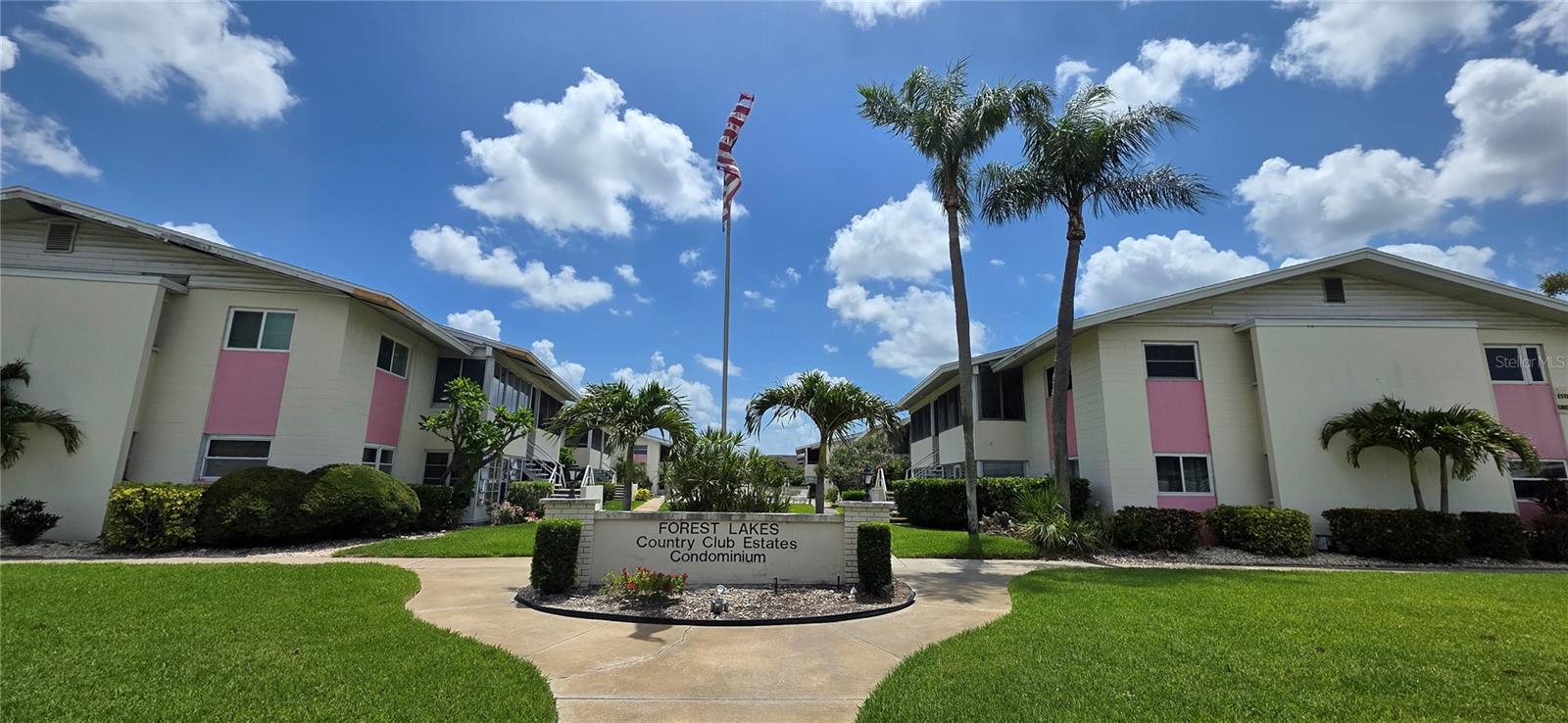 FOREST LAKES COUNTRY CLUB ESTATE - Residential