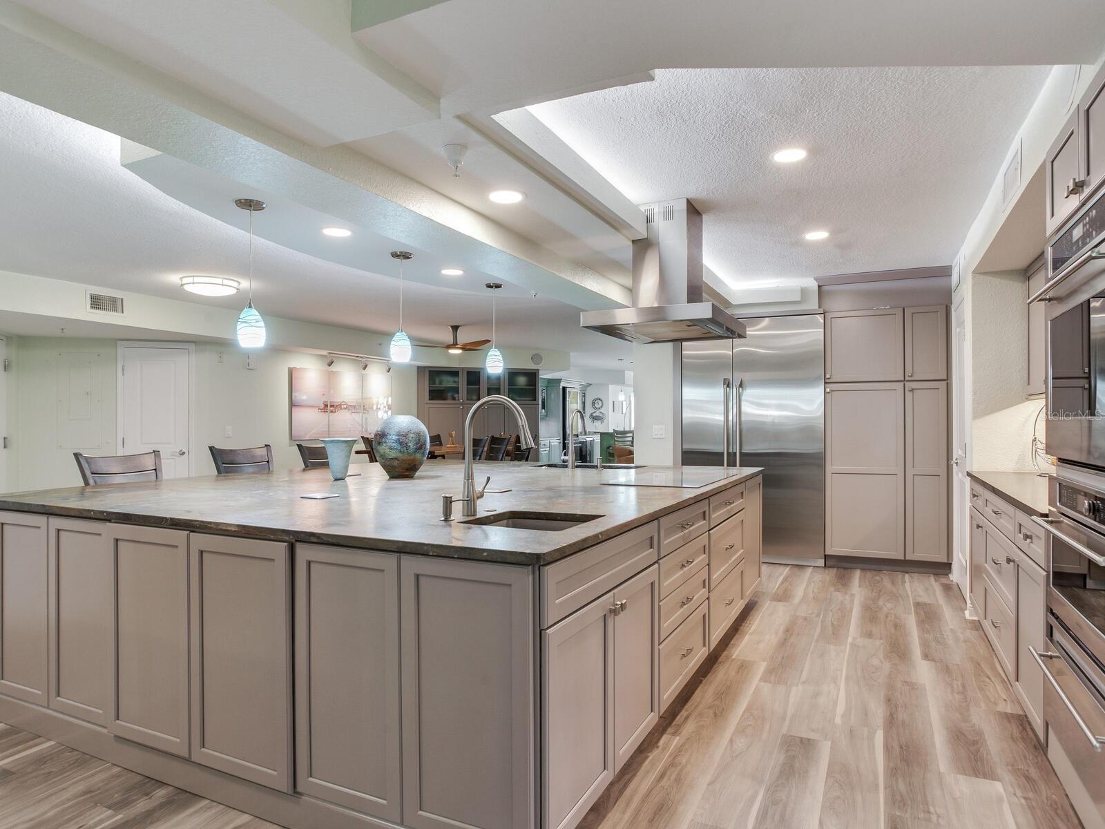 BELLA GRANDE CONDO - Residential