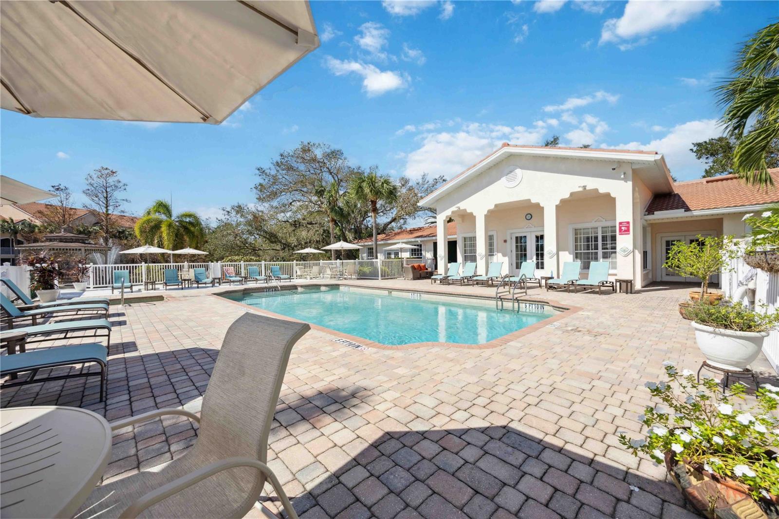 PLAZA DE FLORES - Residential