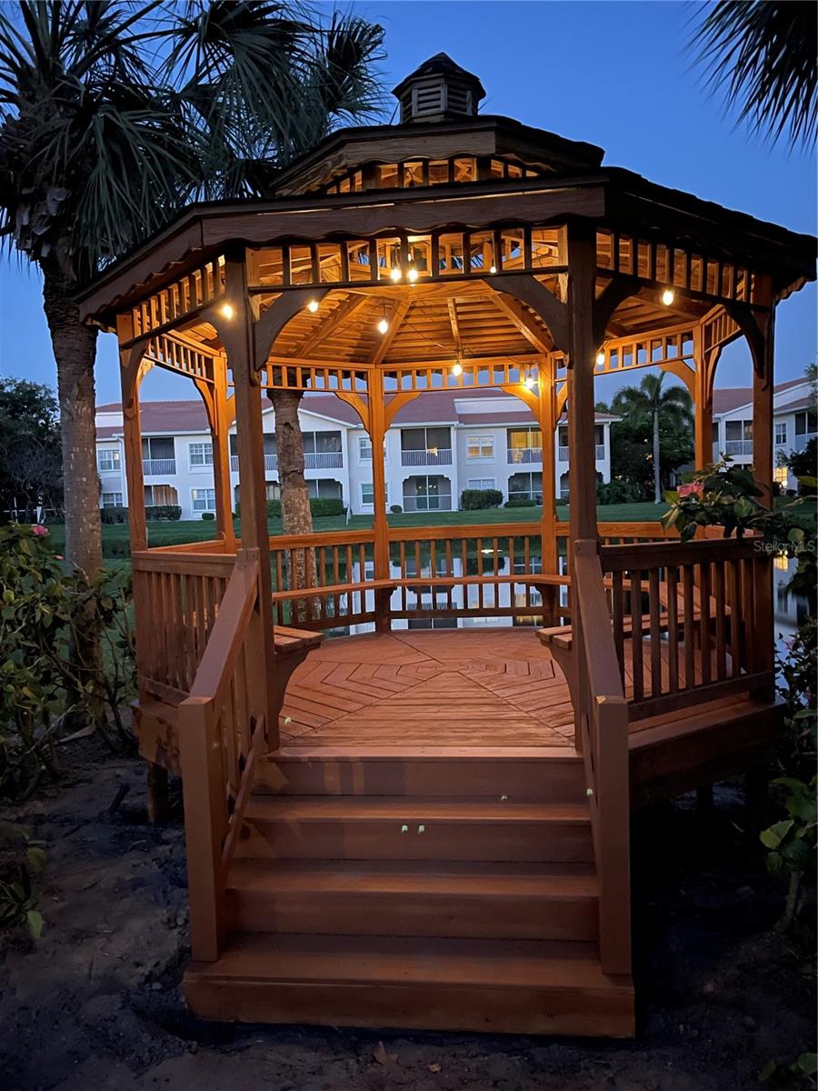 PLAZA DE FLORES - Residential