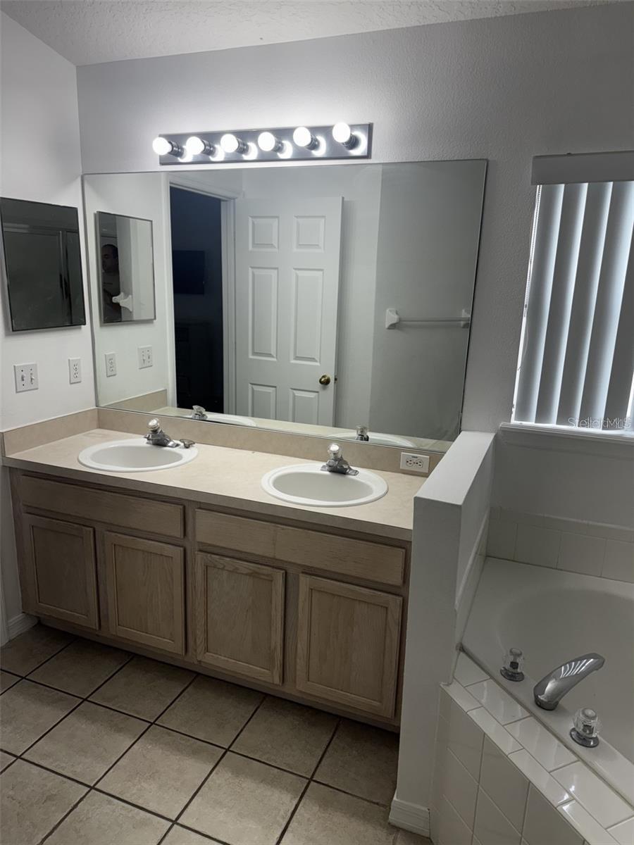 CLEAR CREEK PH ONE SUB - Residential Lease