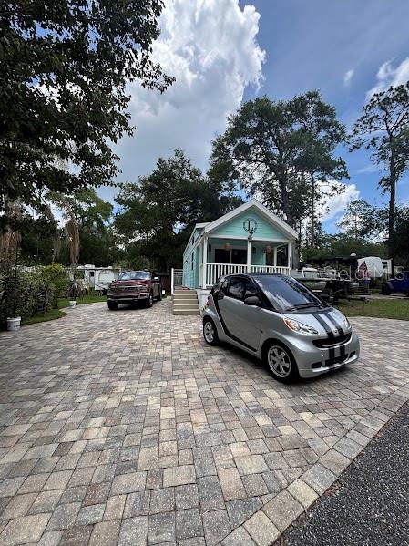 SALT SPRINGS RESORT - Residential