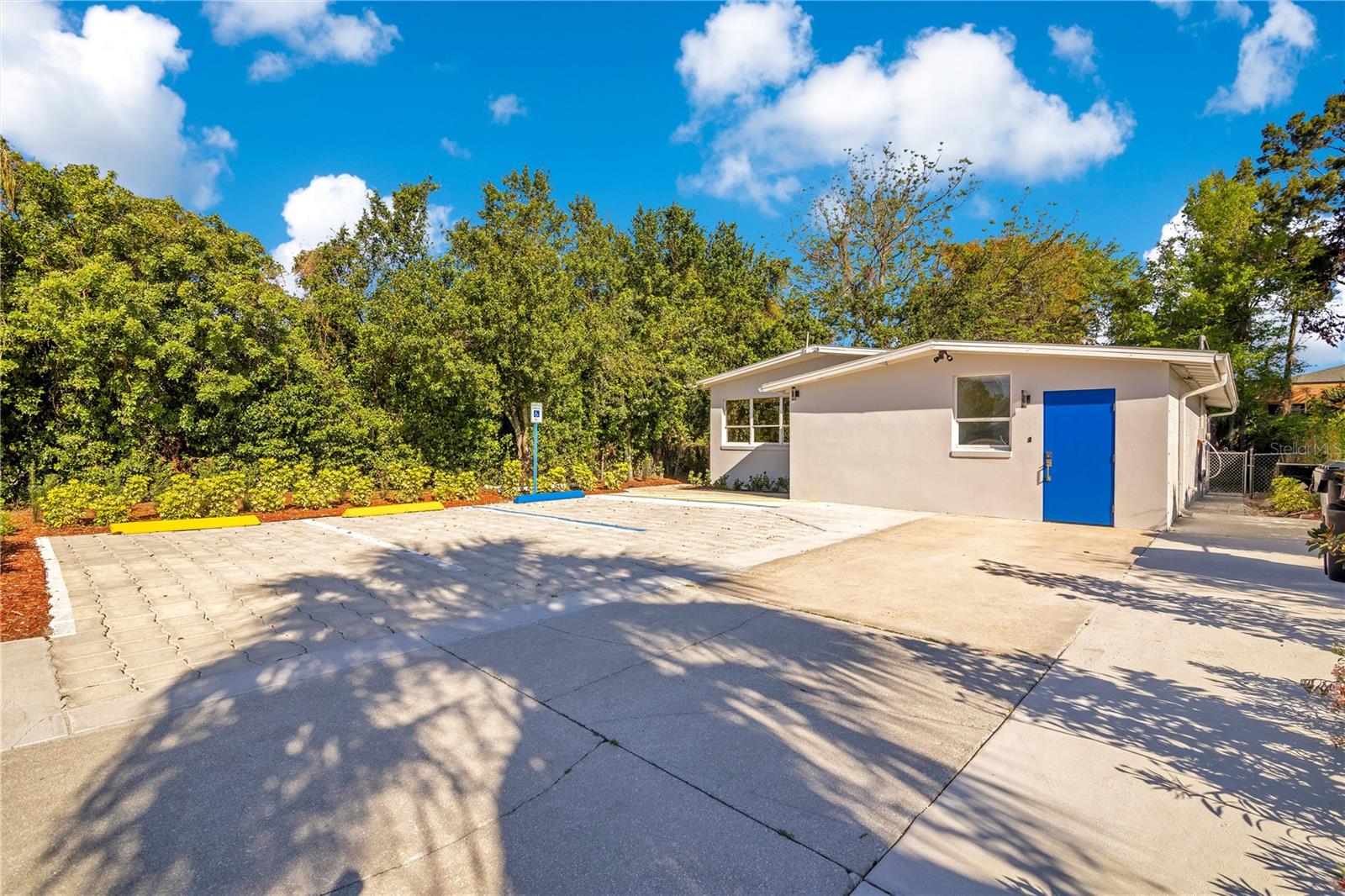 EAST COAST VILLA - Commercial Sale