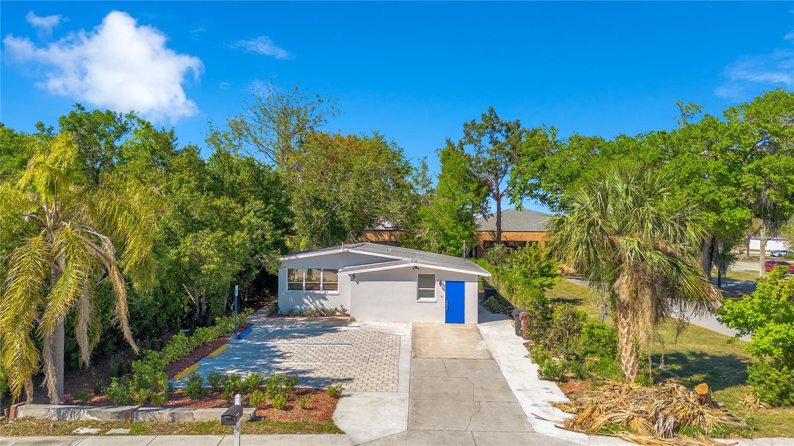 EAST COAST VILLA - Commercial Sale