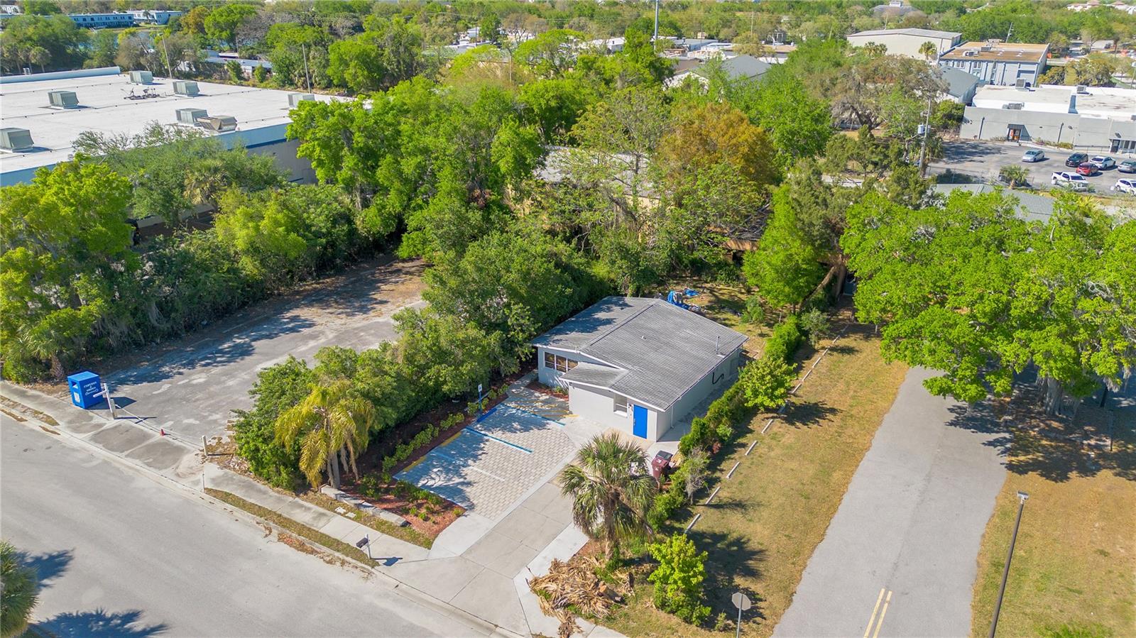 EAST COAST VILLA - Commercial Sale