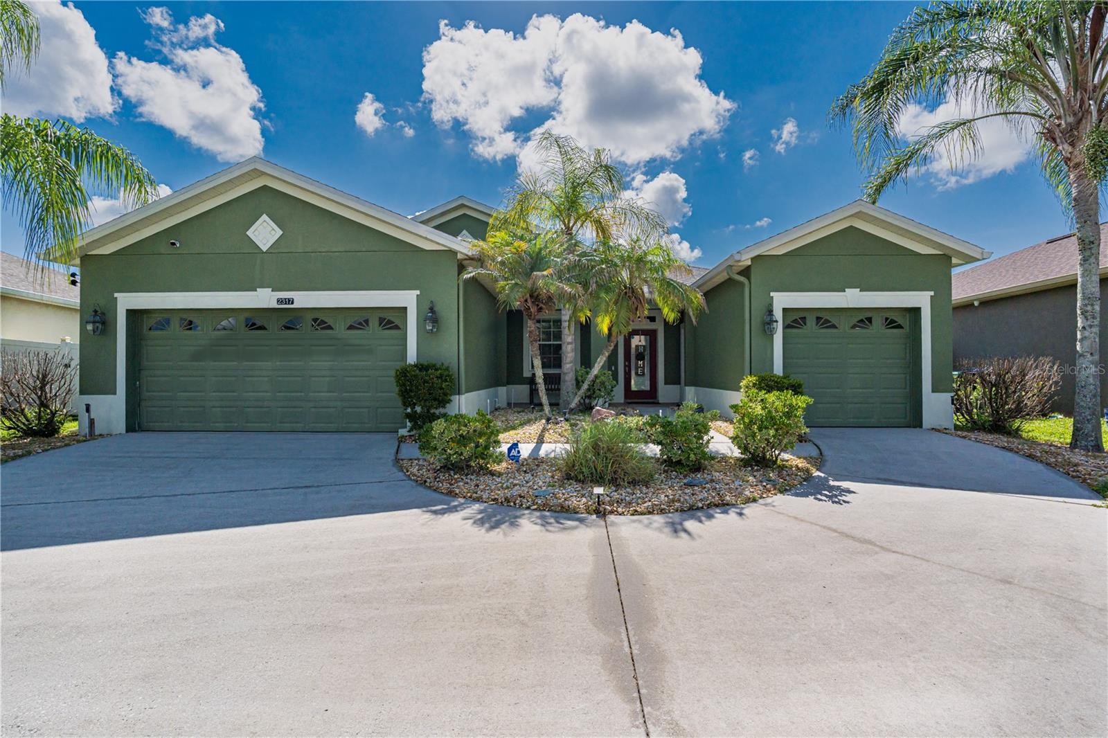 WYNDHAM LAKES ESTATES - Residential