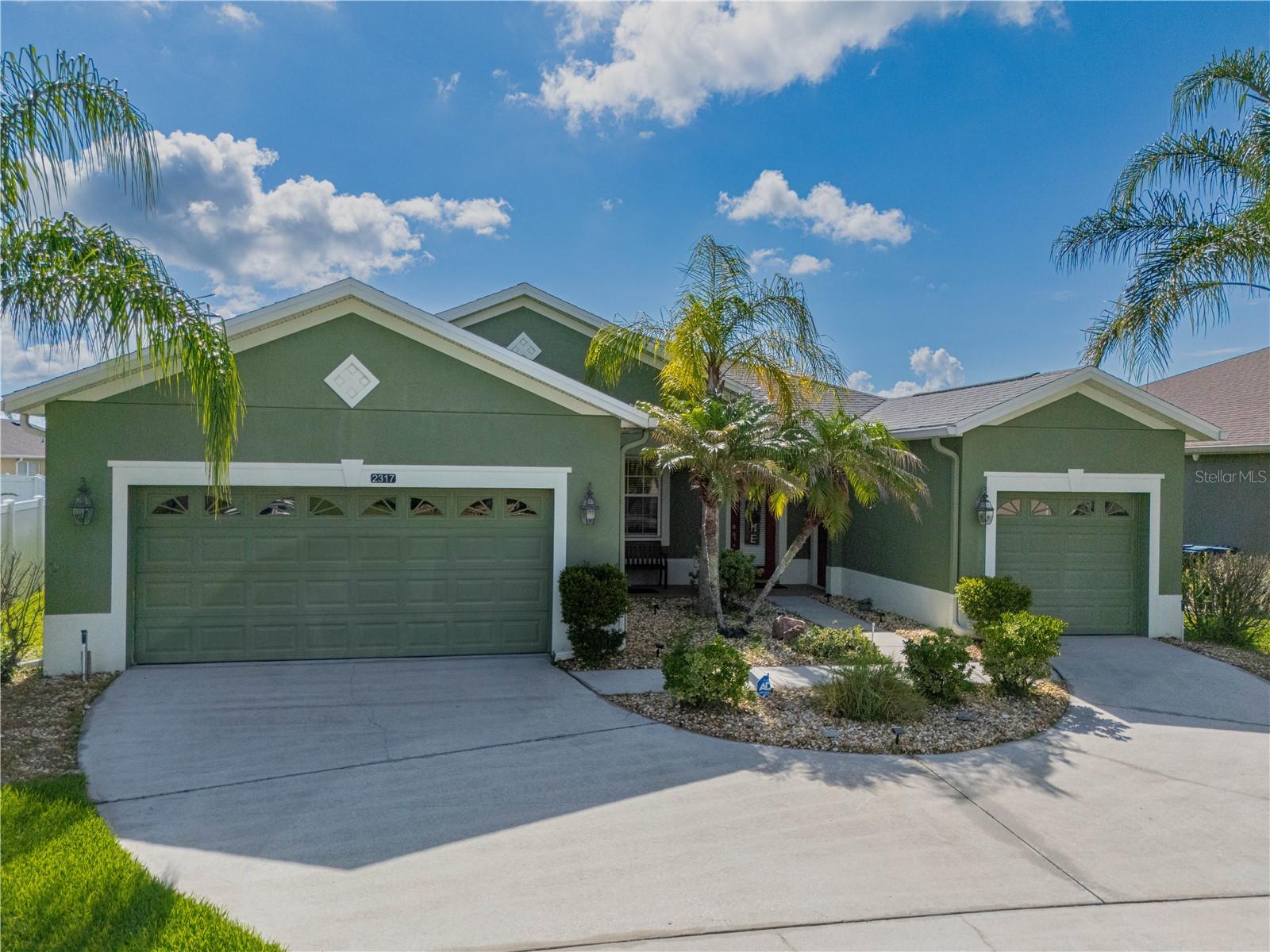 WYNDHAM LAKES ESTATES - Residential