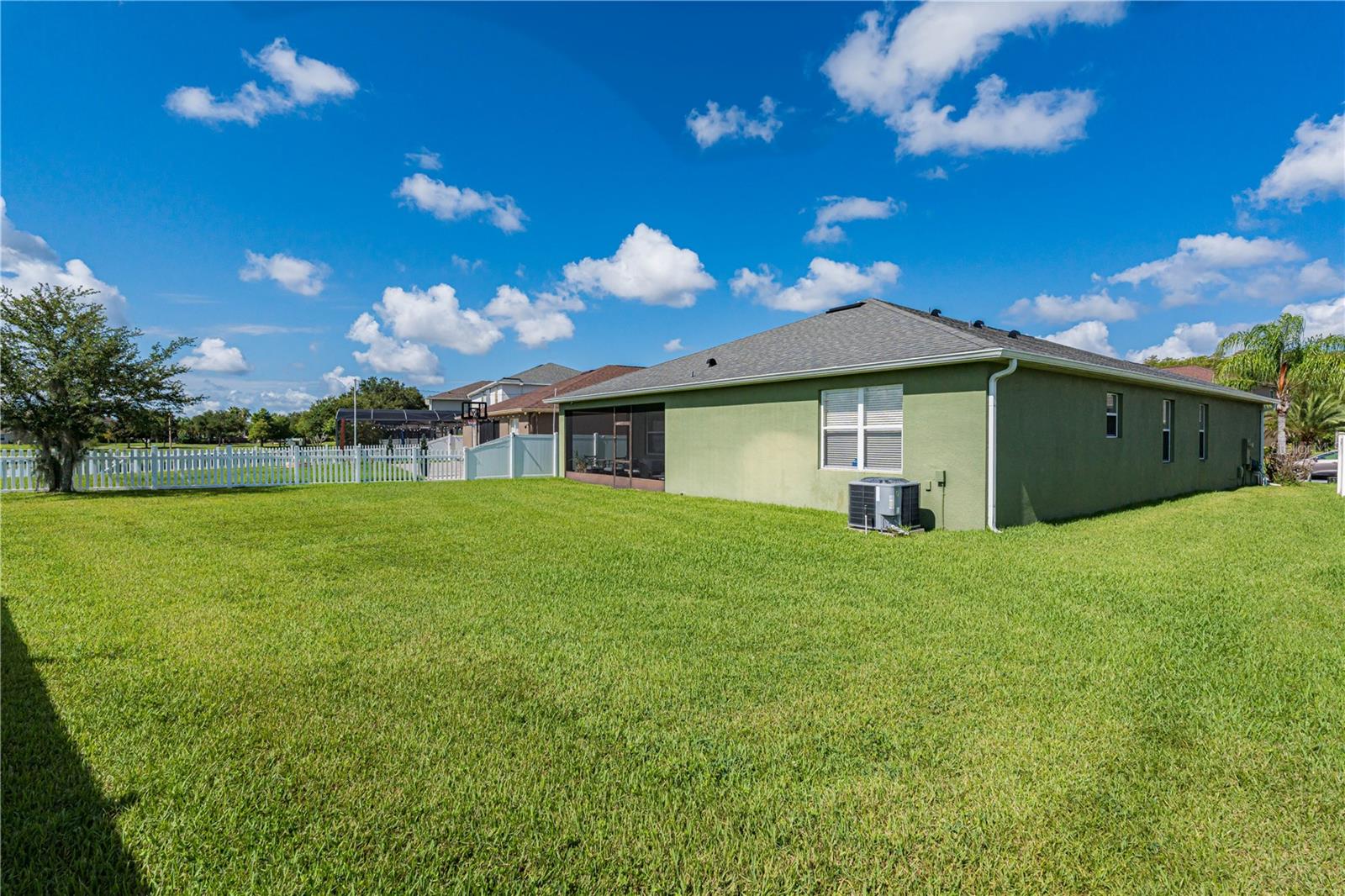 WYNDHAM LAKES ESTATES - Residential