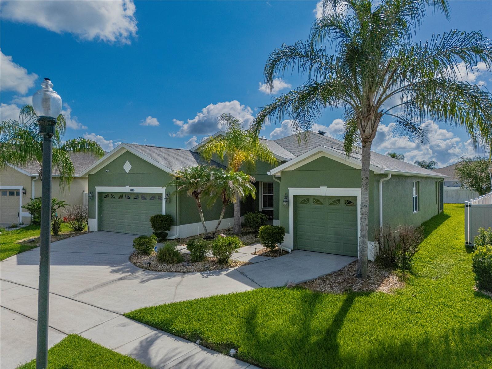 WYNDHAM LAKES ESTATES - Residential