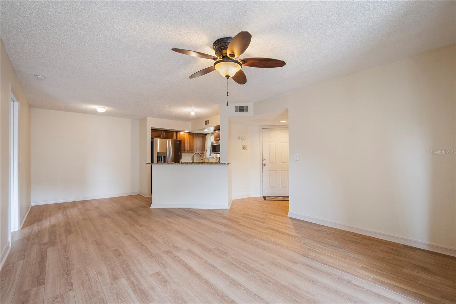 VENETIAN PLACE - Residential