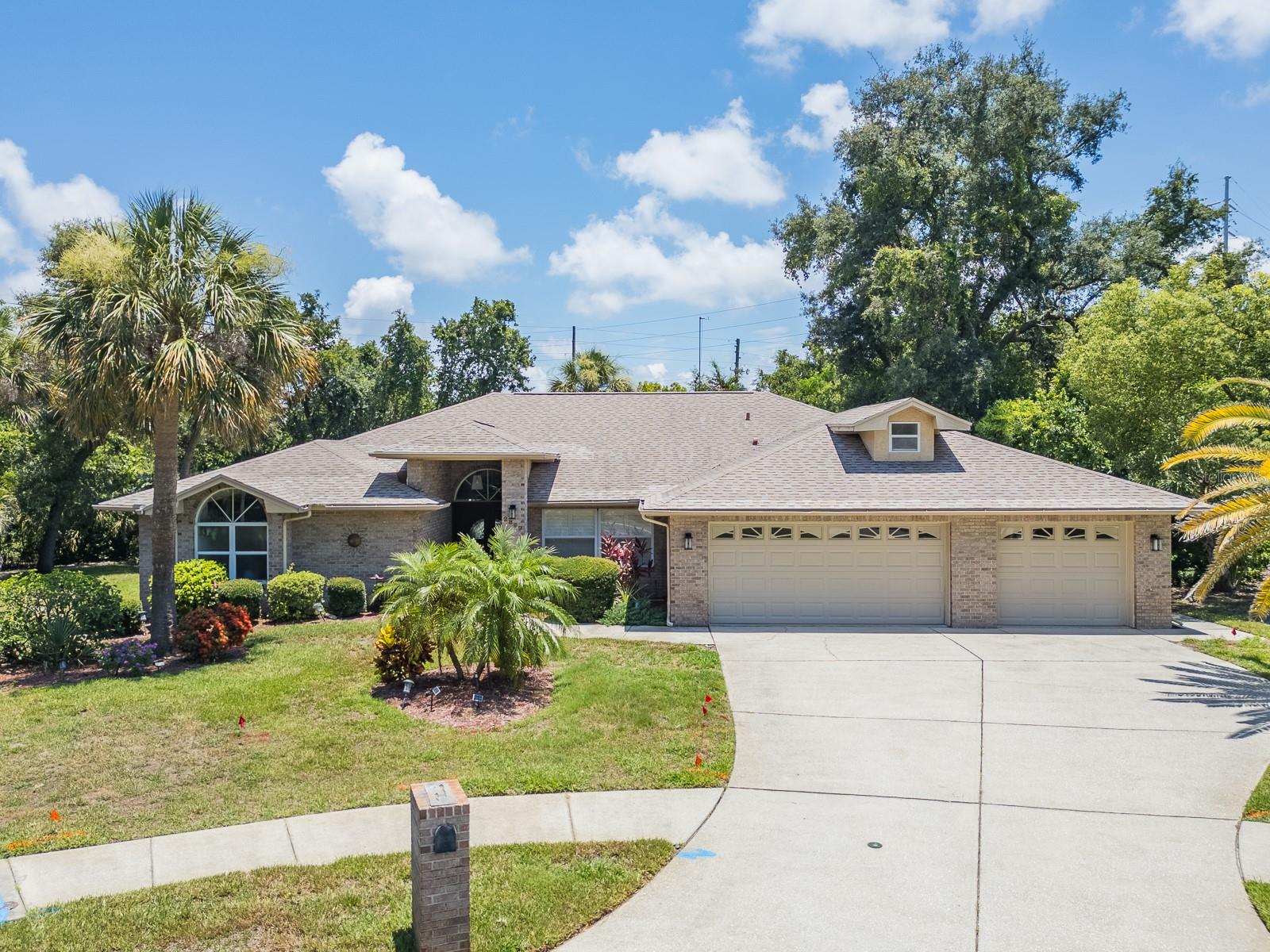 COUNTRY WOODS - Residential