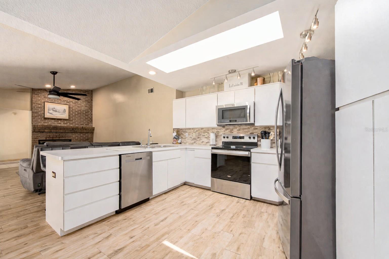 COUNTRY WOODS - Residential