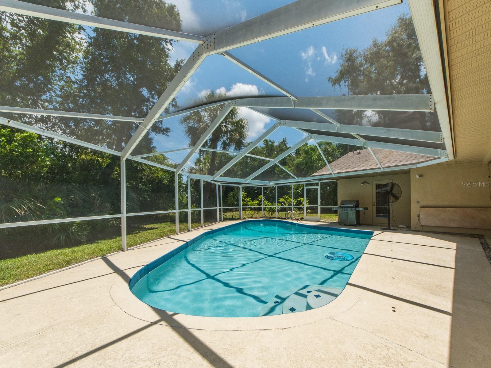 COUNTRY WOODS - Residential