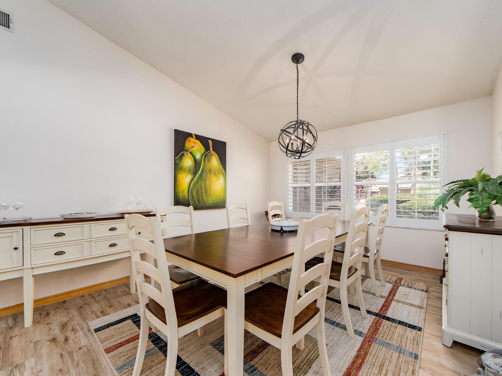 COUNTRY WOODS - Residential