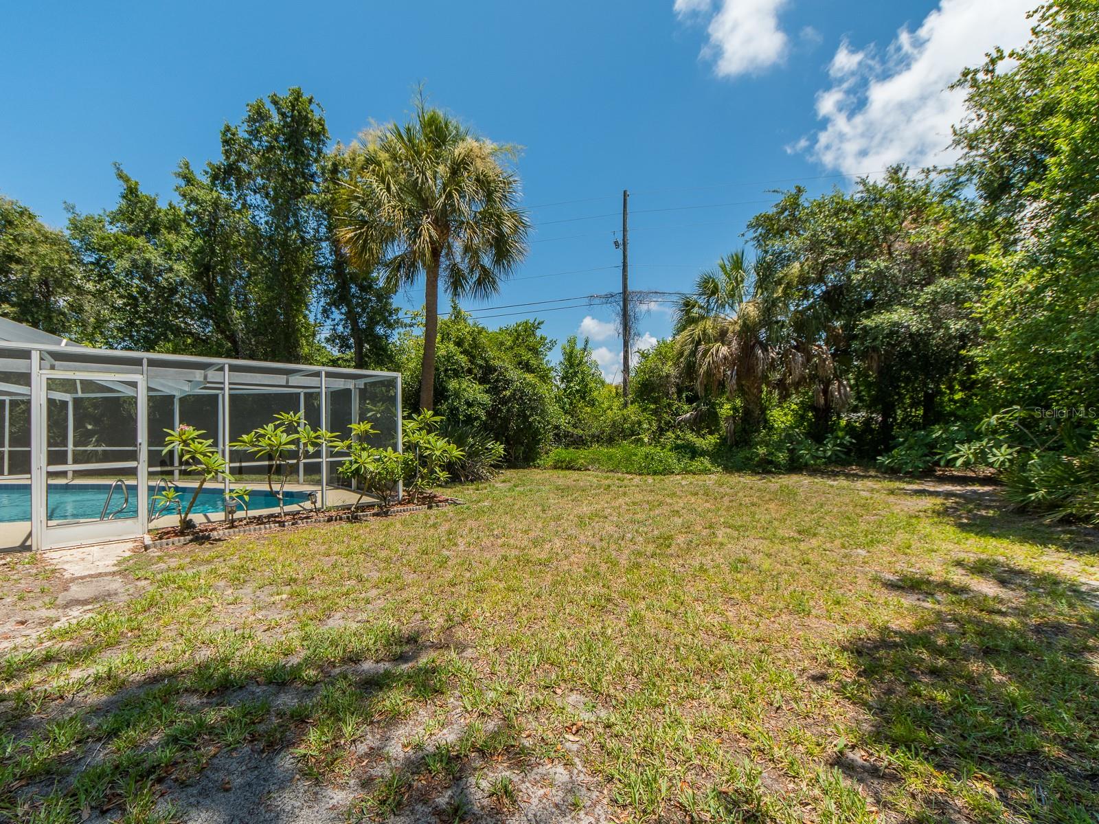 COUNTRY WOODS - Residential