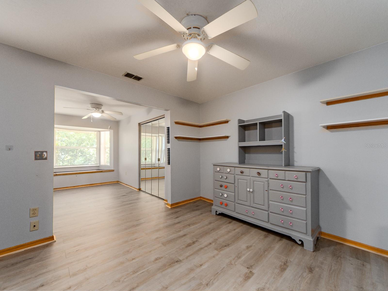 COUNTRY WOODS - Residential