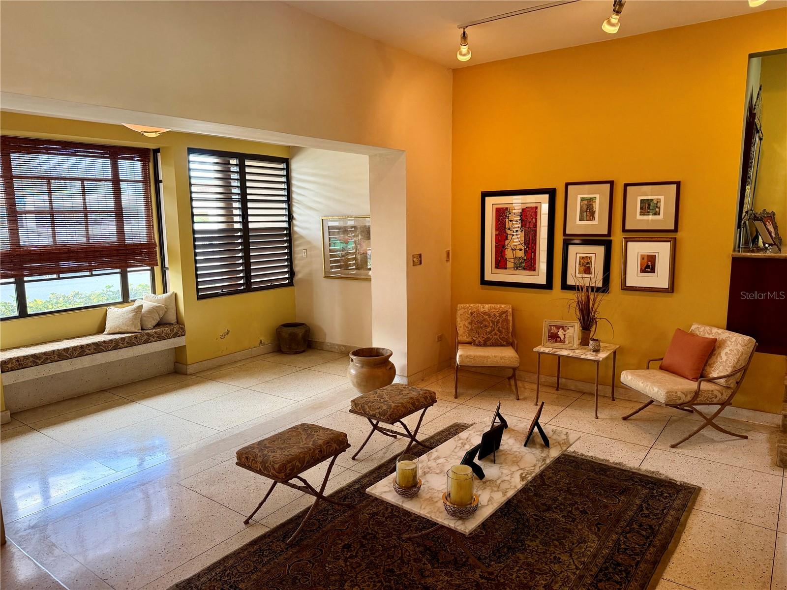 URB. SANTA MARIA - Residential
