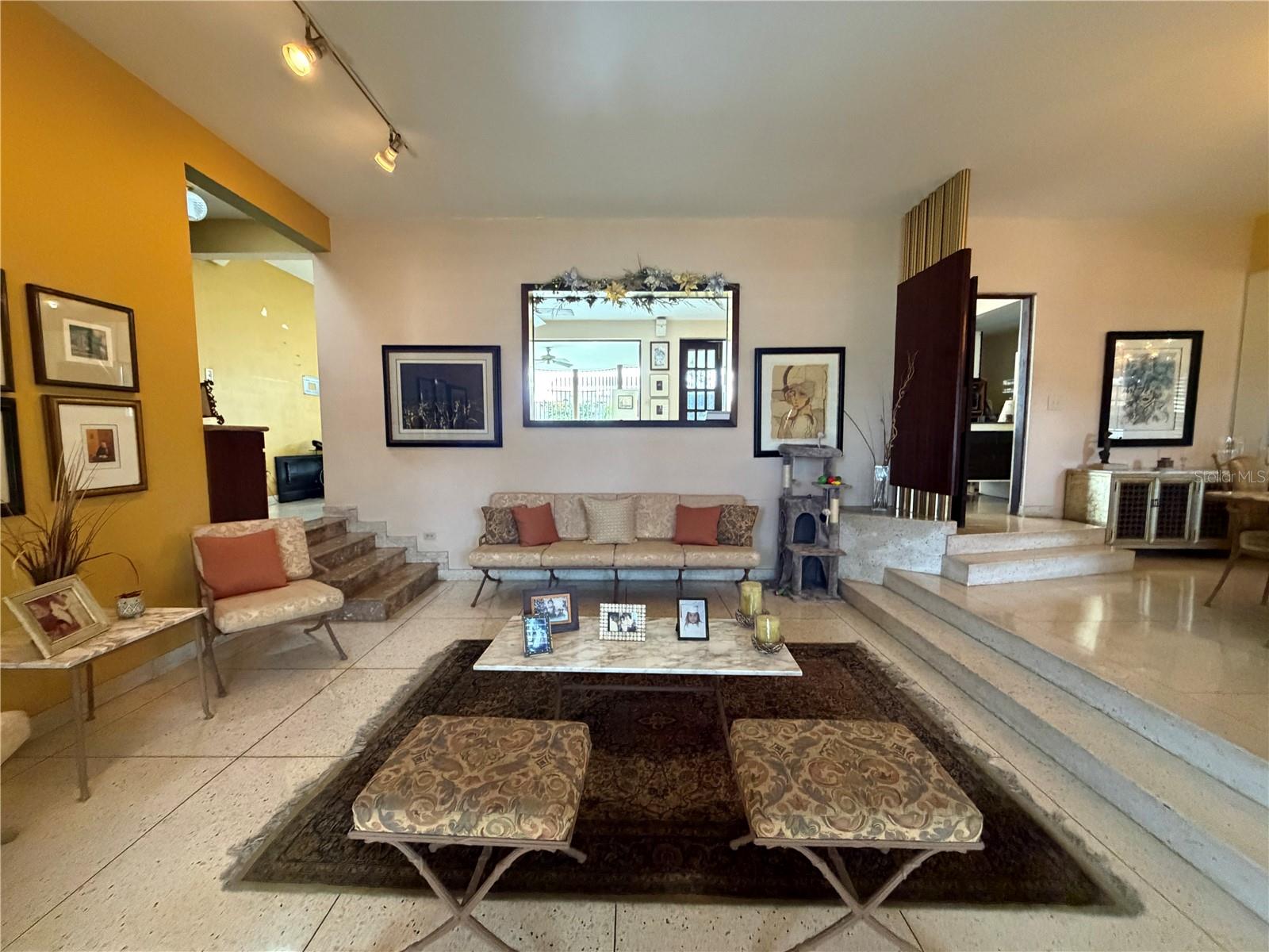 URB. SANTA MARIA - Residential