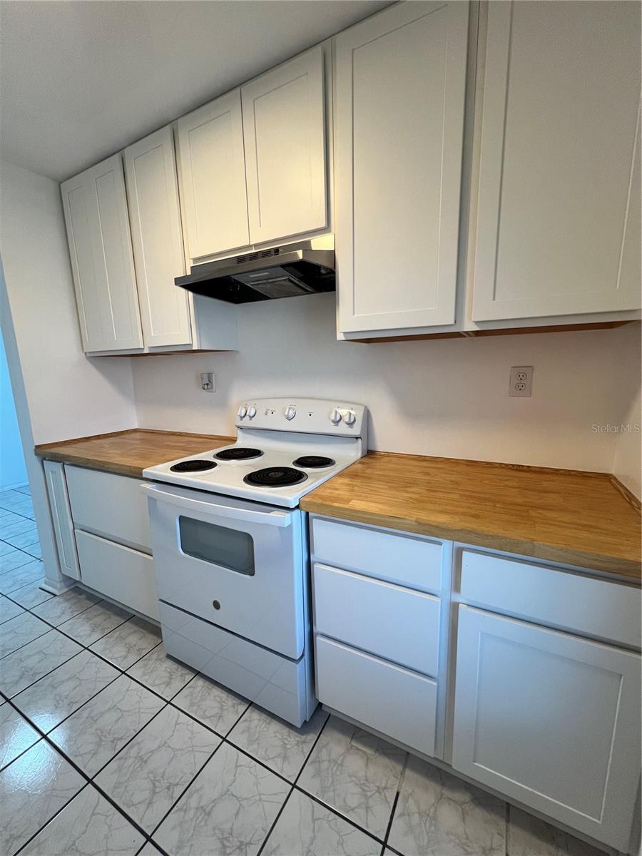 WINTER HAVEN HARBOUR APTS CONDO - Residential