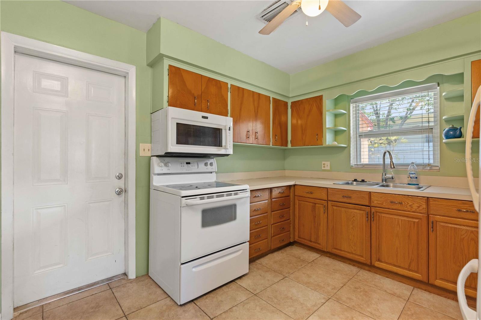 DUNEDIN LAKEWOOD ESTATES - Residential