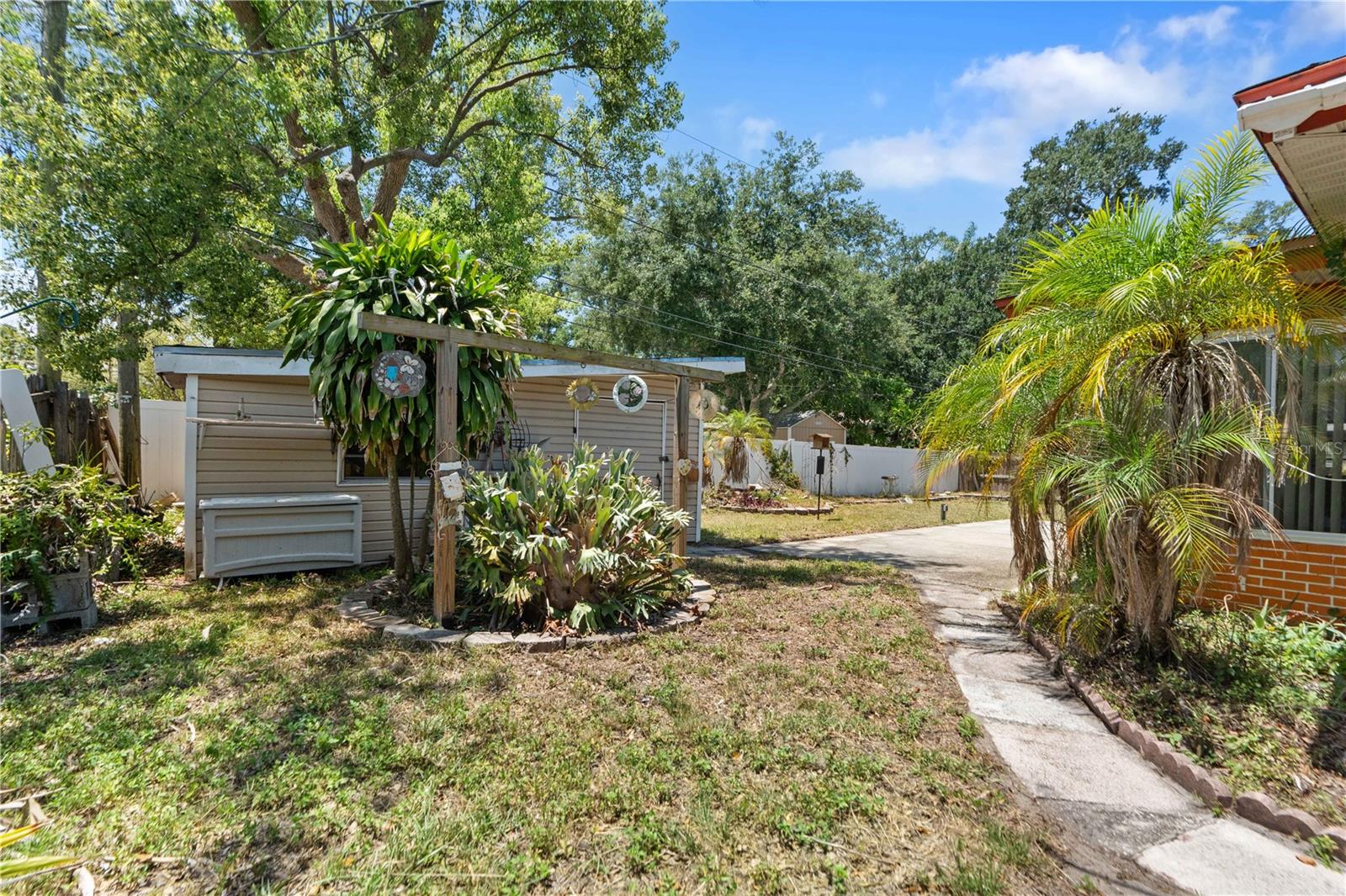 DUNEDIN LAKEWOOD ESTATES - Residential