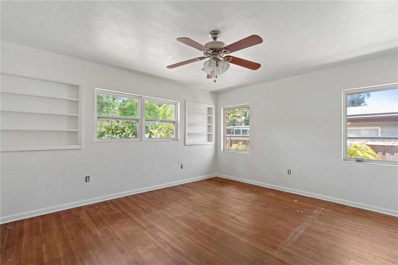 DUNEDIN LAKEWOOD ESTATES - Residential
