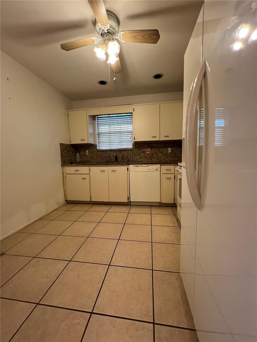 RAINTREE VILLAGE CONDO N - Residential