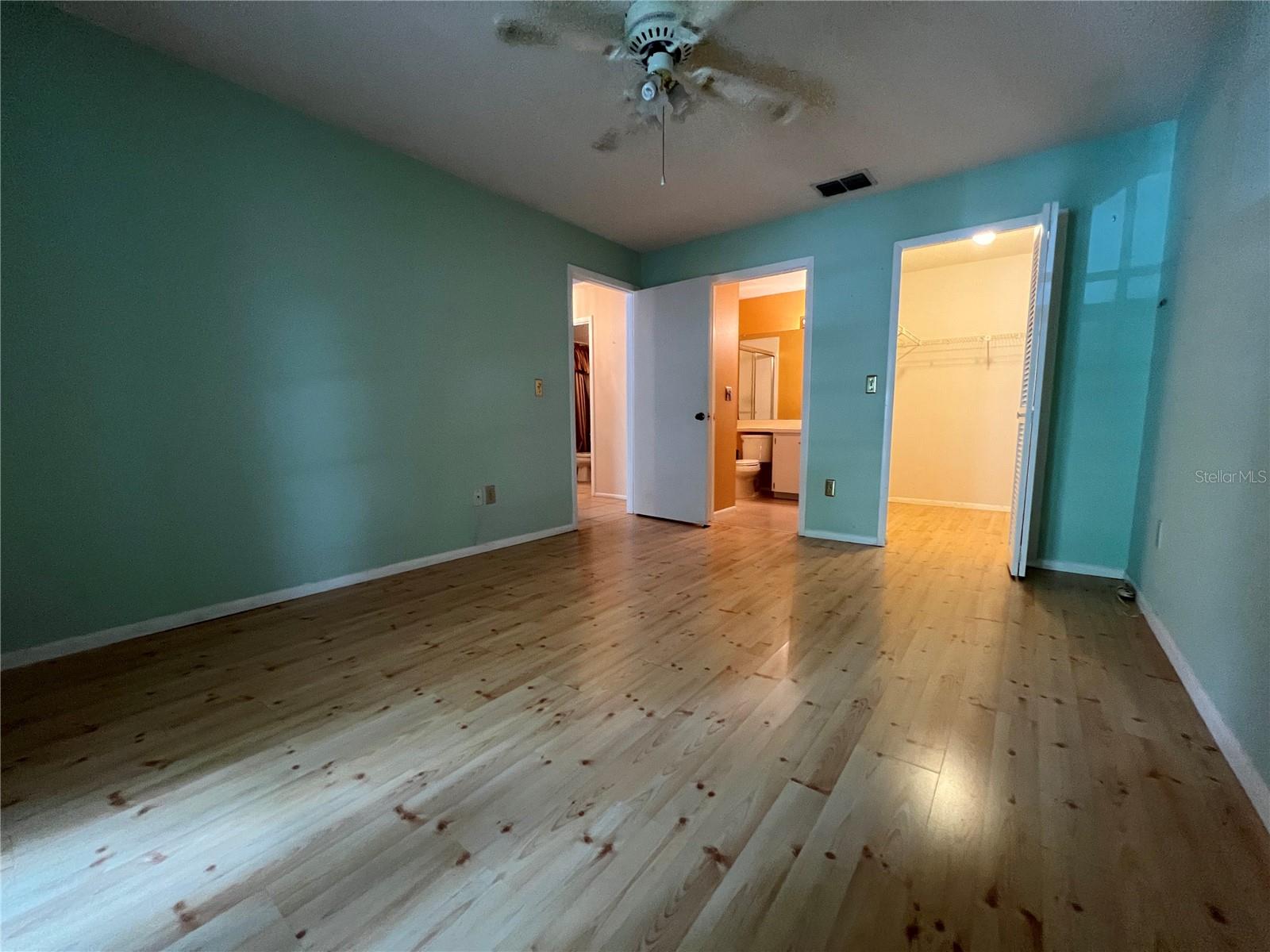 RAINTREE VILLAGE CONDO N - Residential