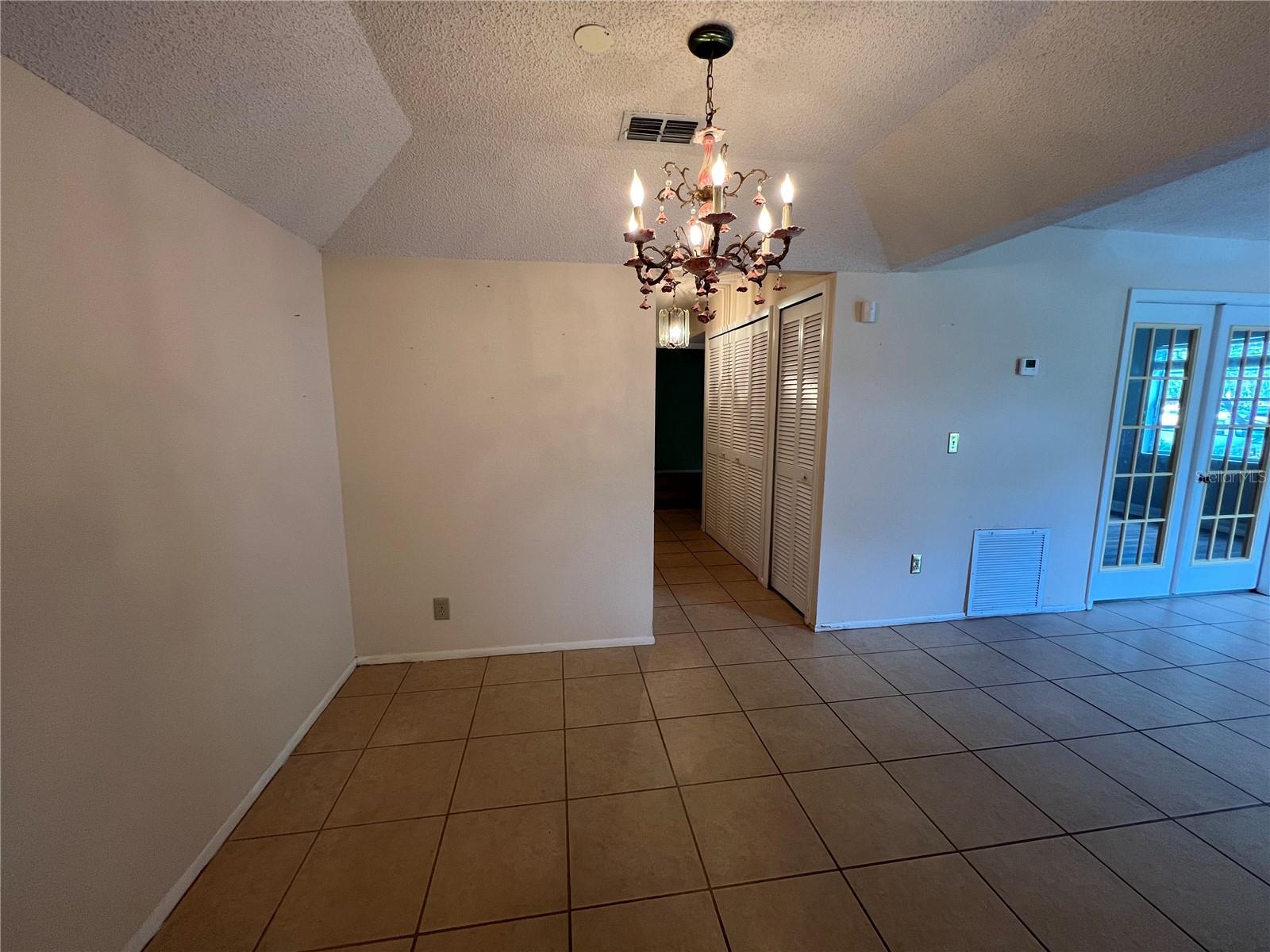 RAINTREE VILLAGE CONDO N - Residential