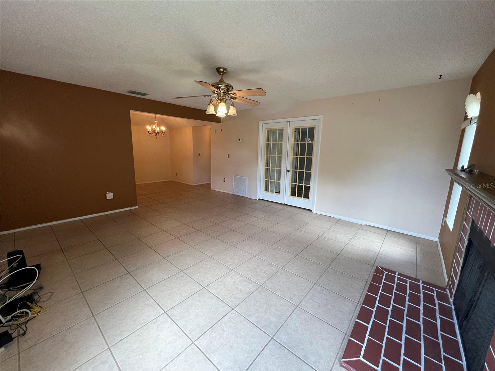 RAINTREE VILLAGE CONDO N - Residential