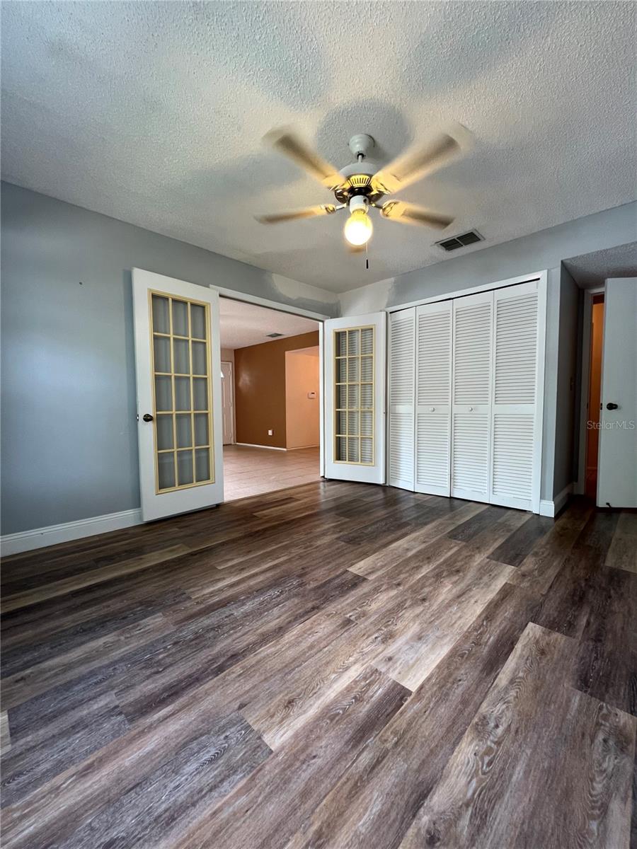 RAINTREE VILLAGE CONDO N - Residential