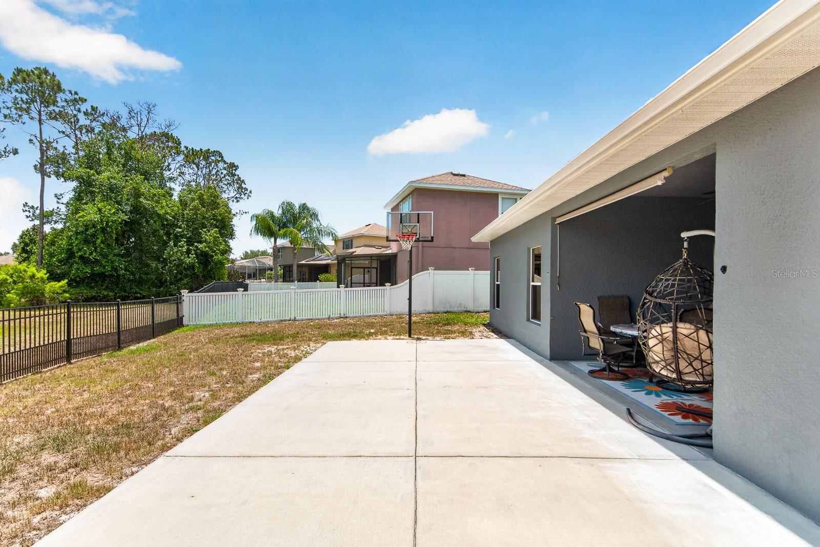 WATERS EDGE 02 - Residential