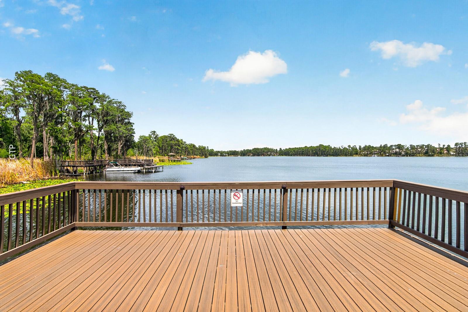 WATERS EDGE 02 - Residential