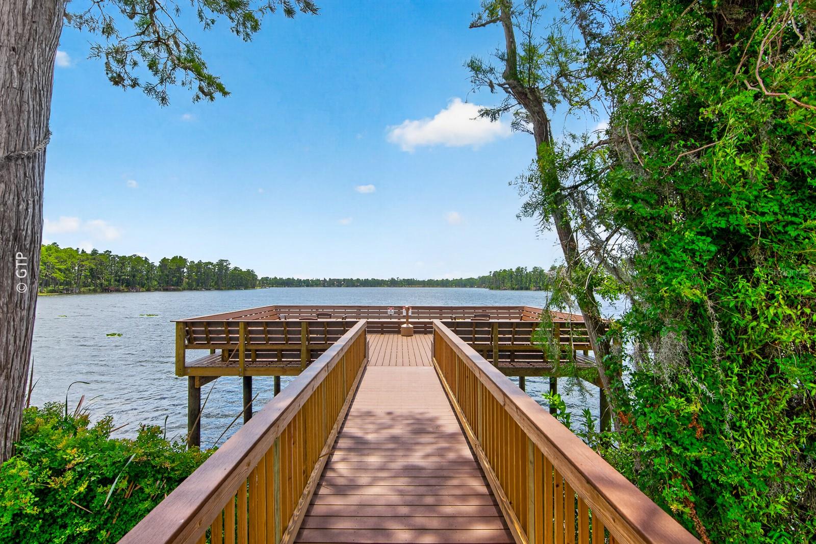 WATERS EDGE 02 - Residential