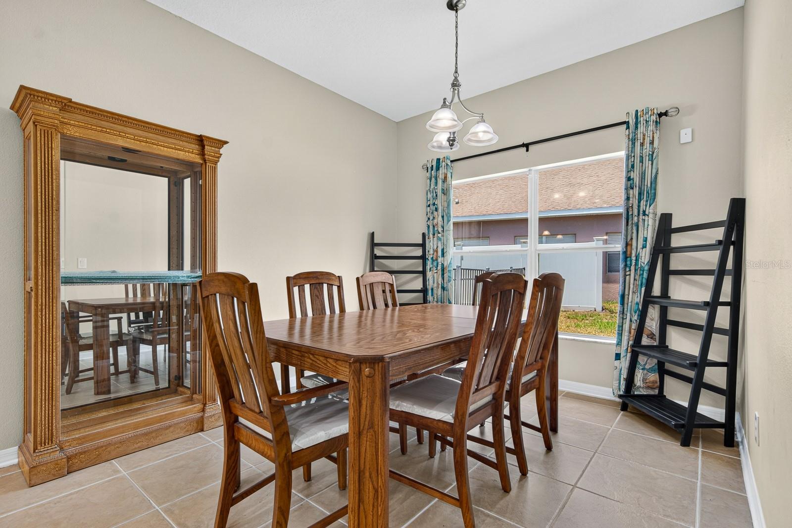 WATERS EDGE 02 - Residential