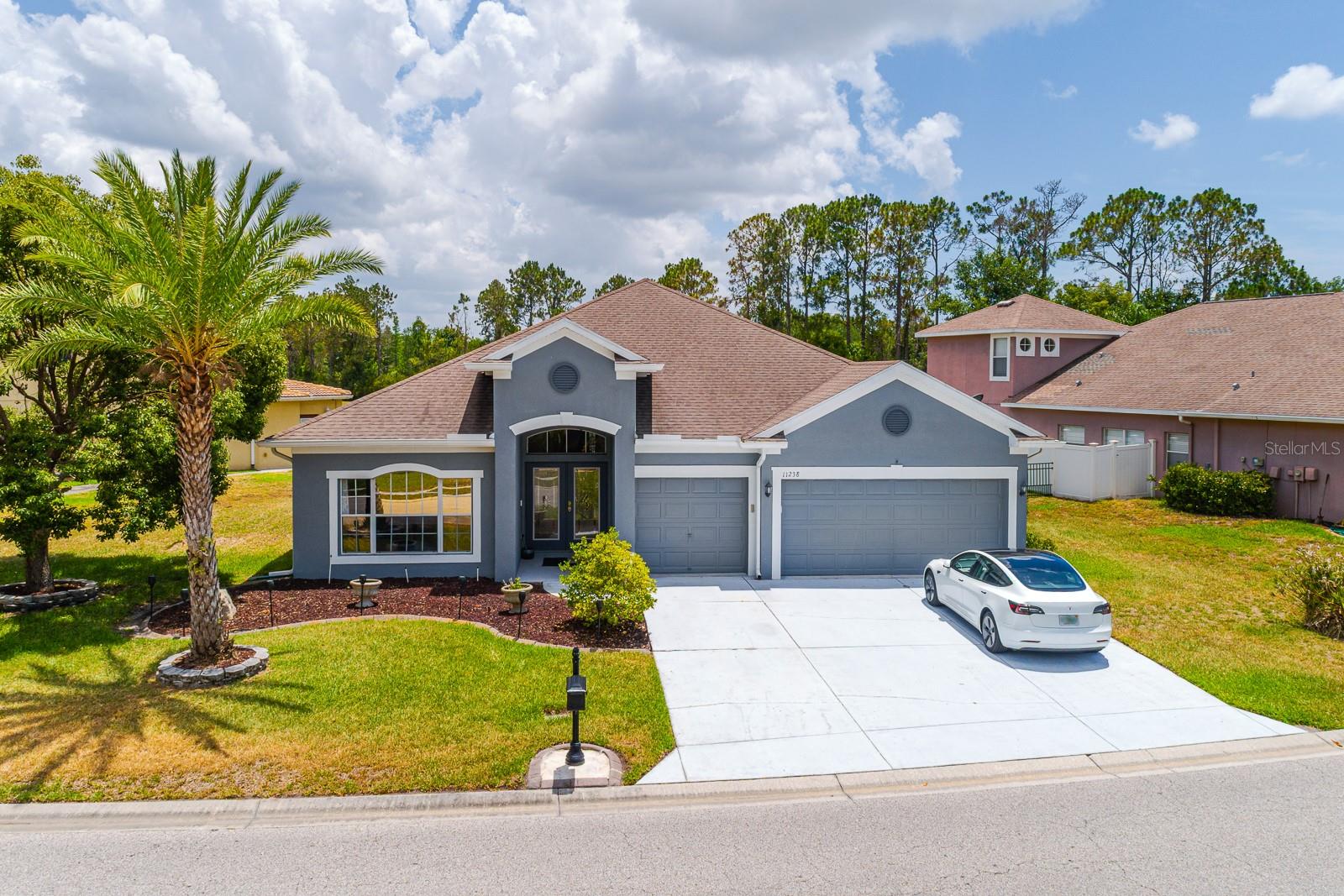 WATERS EDGE 02 - Residential