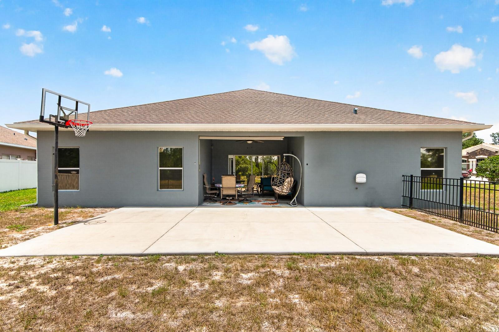 WATERS EDGE 02 - Residential