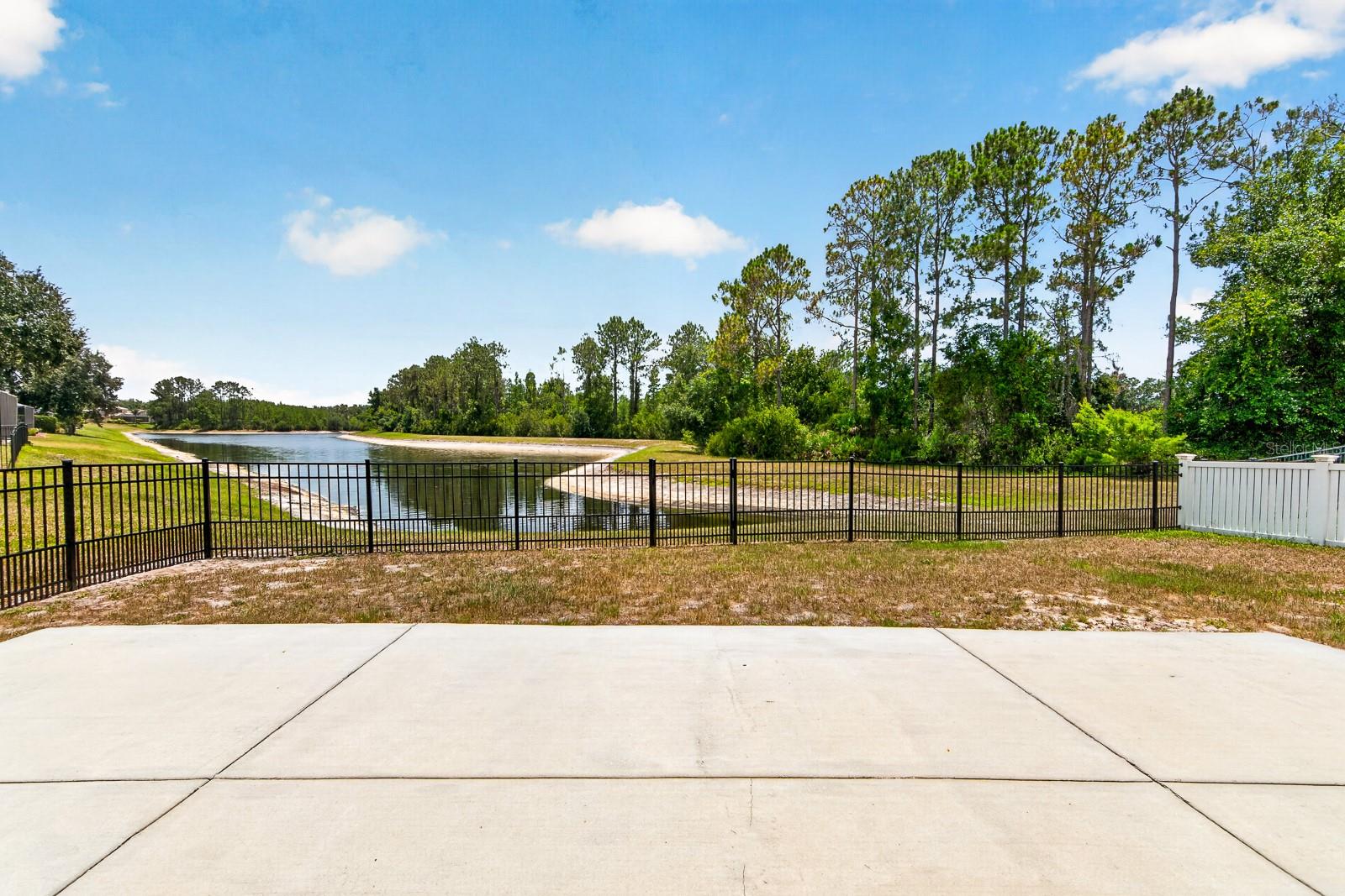WATERS EDGE 02 - Residential