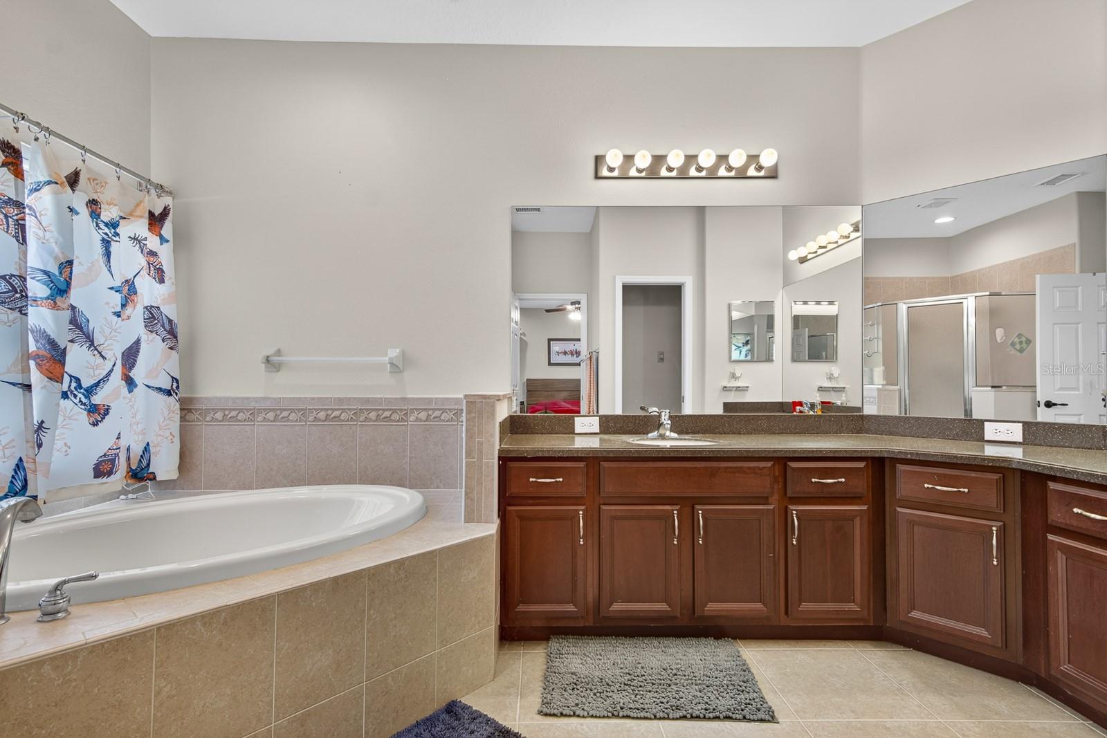 WATERS EDGE 02 - Residential