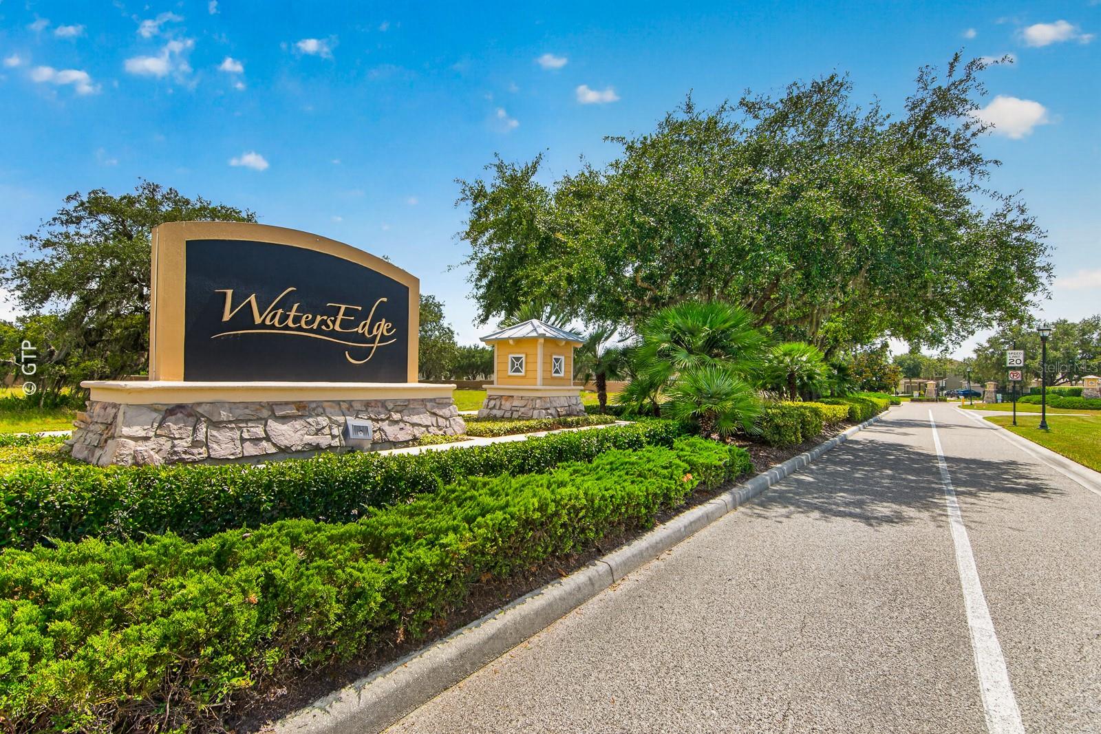 WATERS EDGE 02 - Residential
