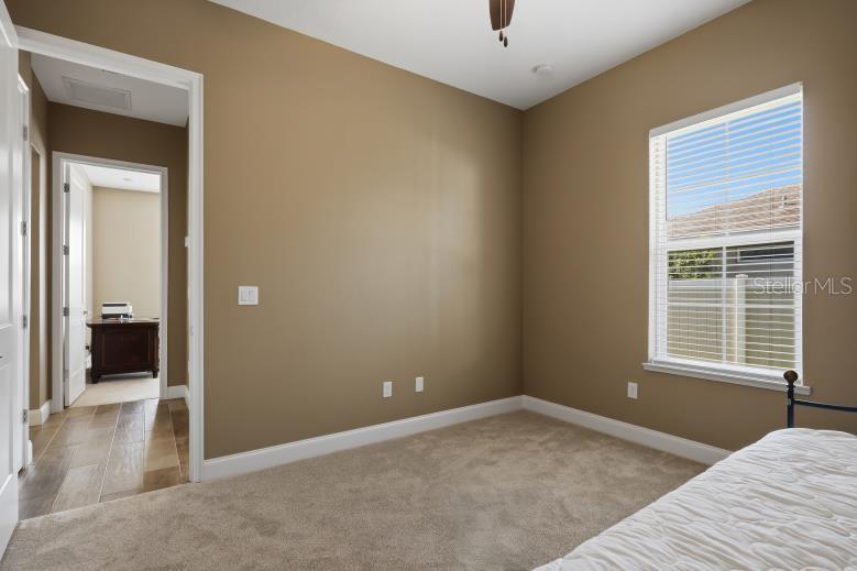 04 FAIRWAYS - Residential