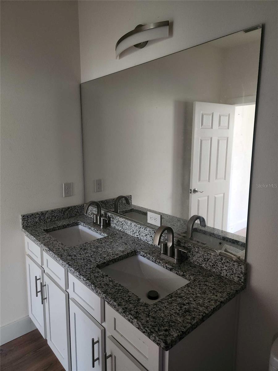 WEEKI WACHEE ACRES ADD - Residential Lease