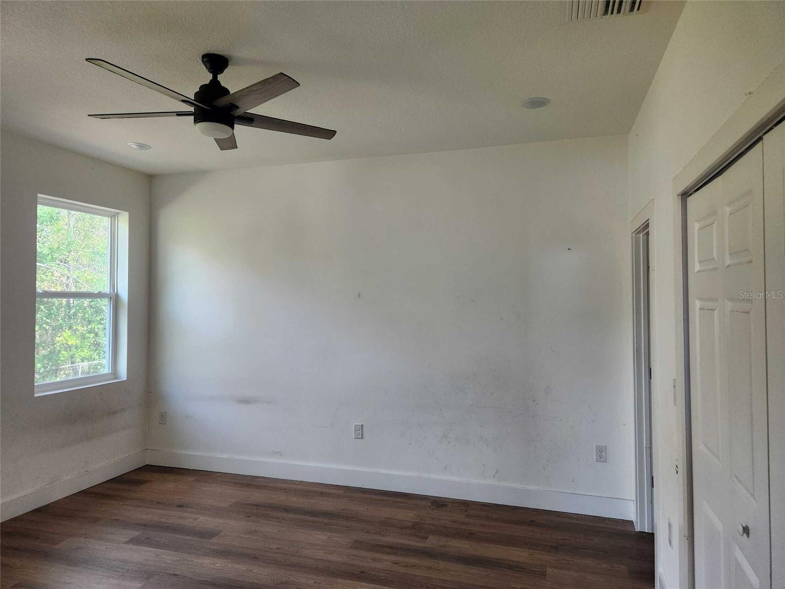 WEEKI WACHEE ACRES ADD - Residential Lease