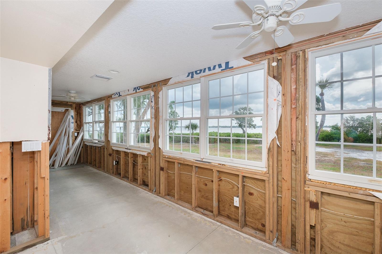 GALLEONS REACH CORR - Residential