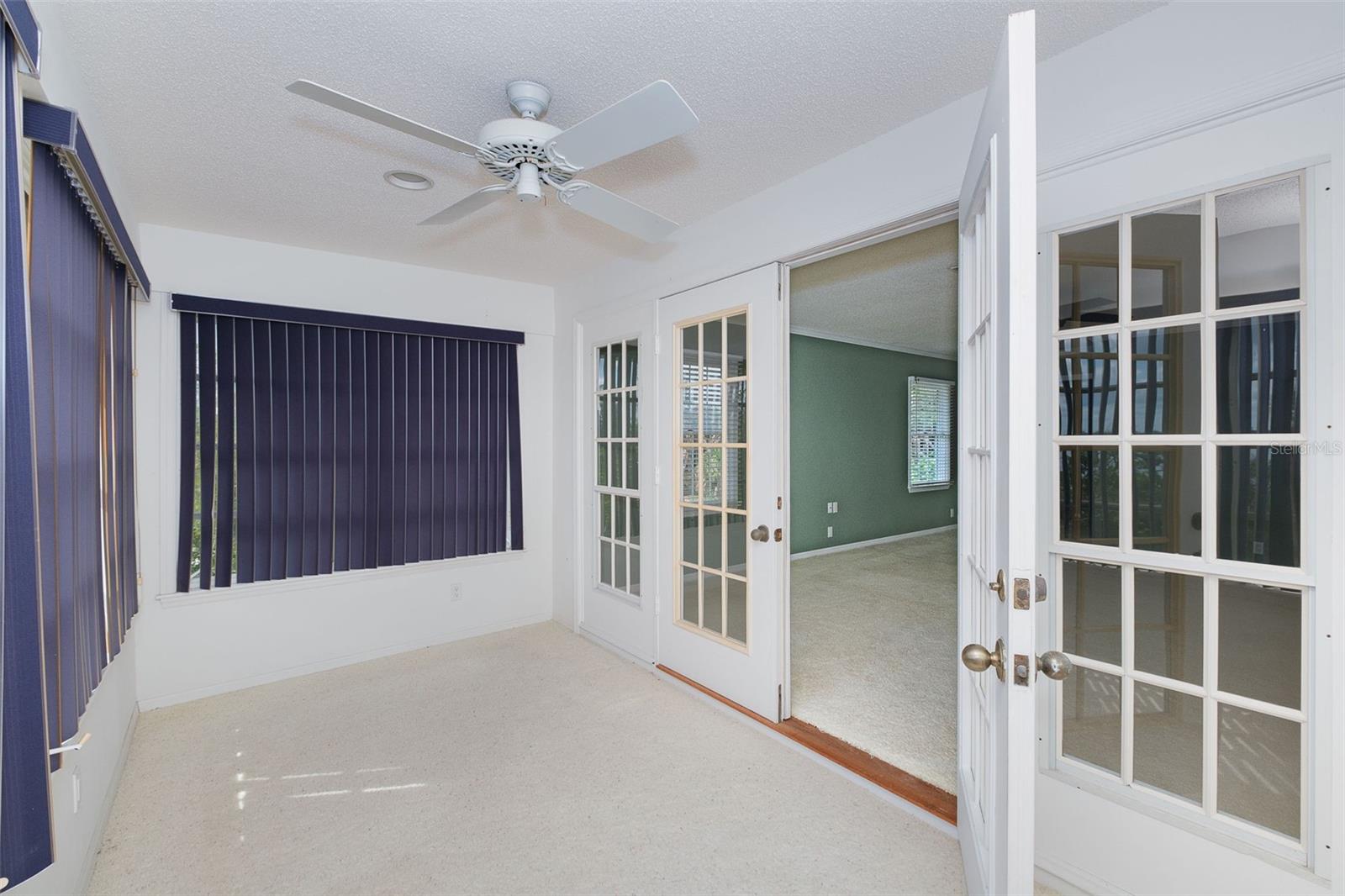GALLEONS REACH CORR - Residential