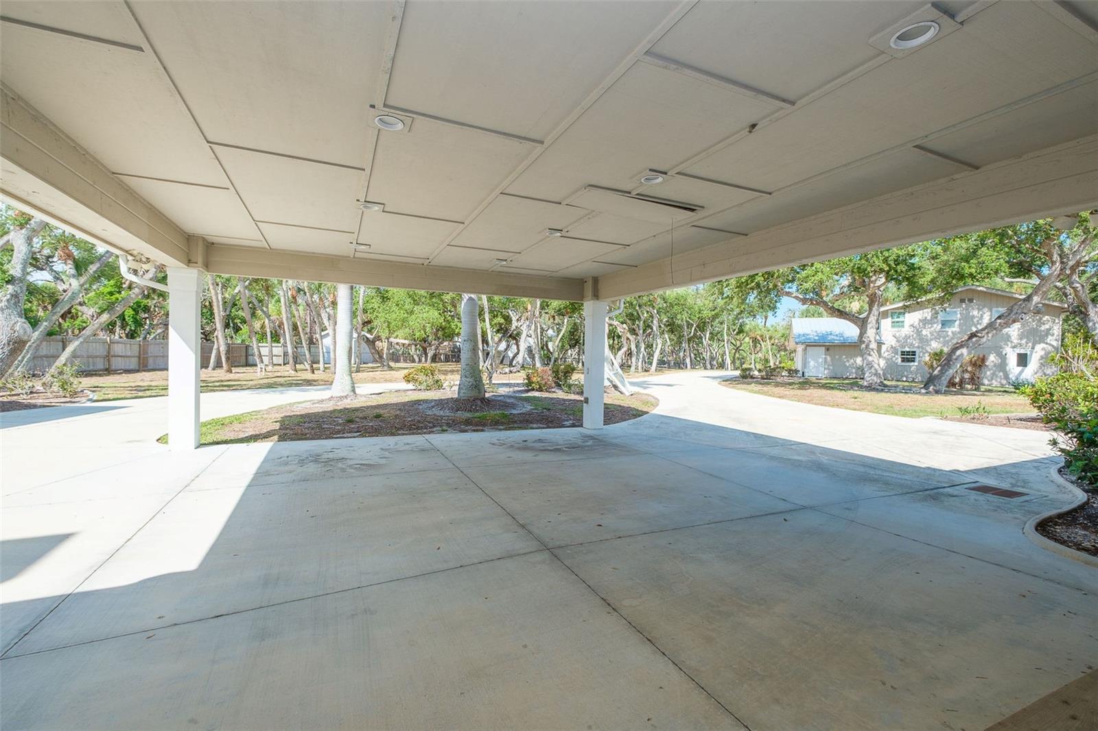 GALLEONS REACH CORR - Residential
