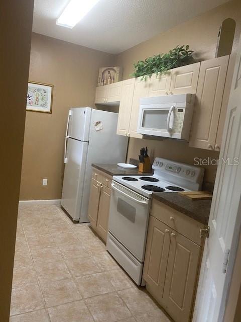 WYNDHAM PALMS - Residential