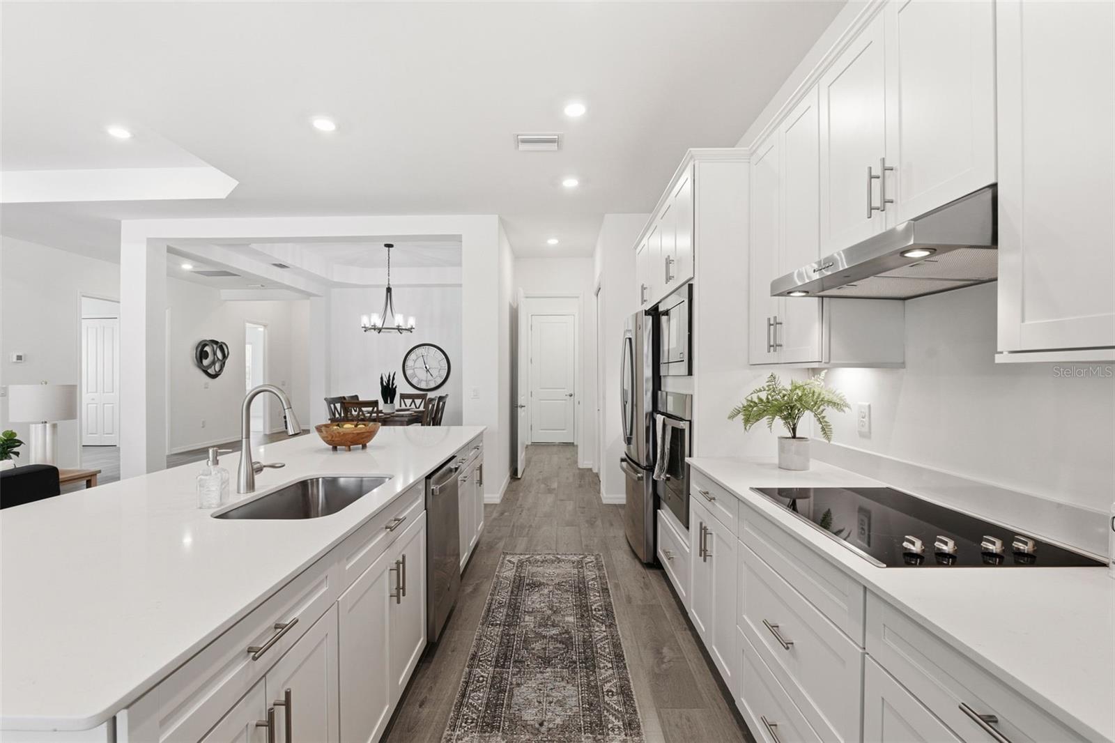 WELLEN PARK GOLF & COUNTRY CLUB - Residential