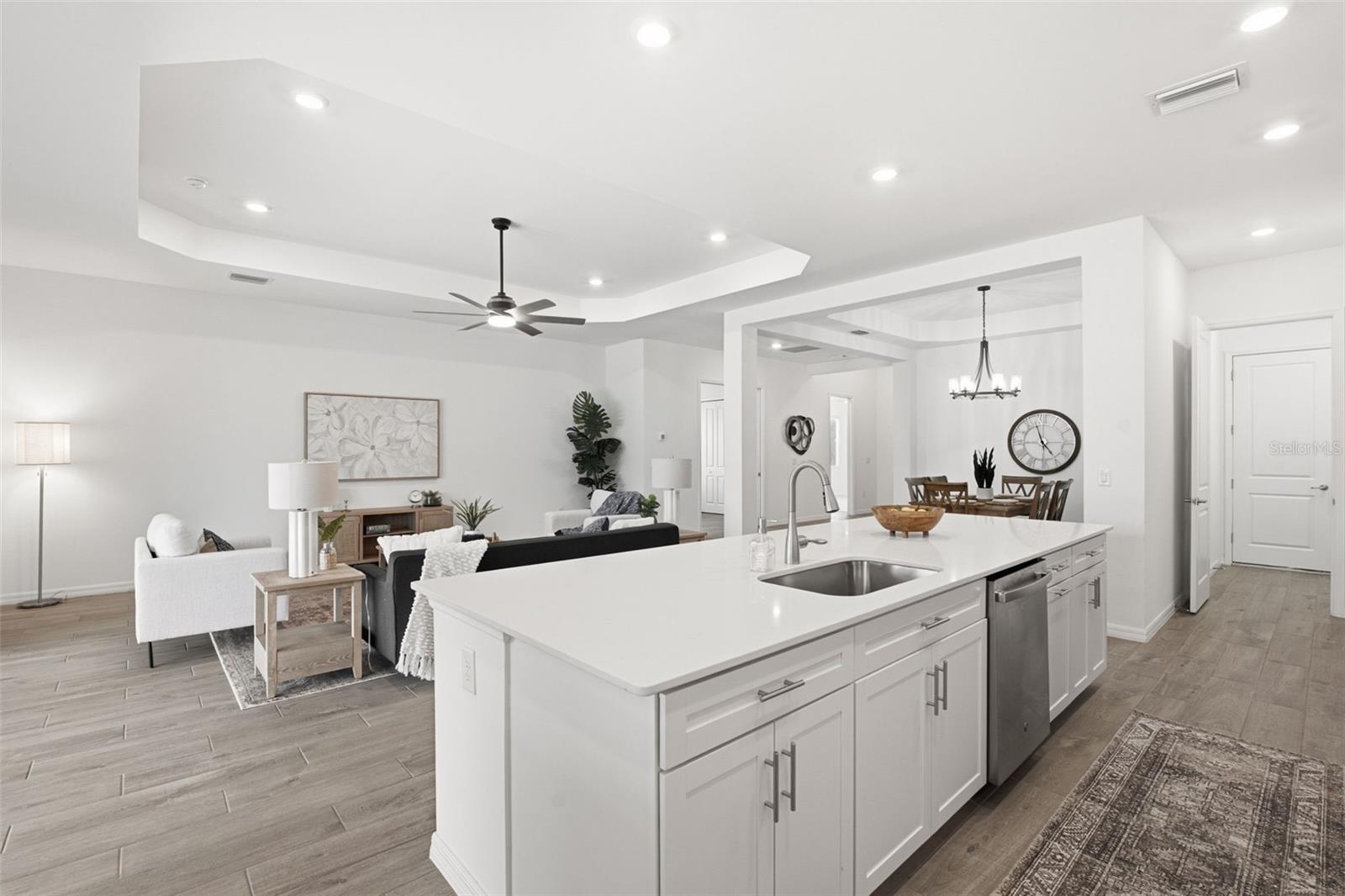 WELLEN PARK GOLF & COUNTRY CLUB - Residential